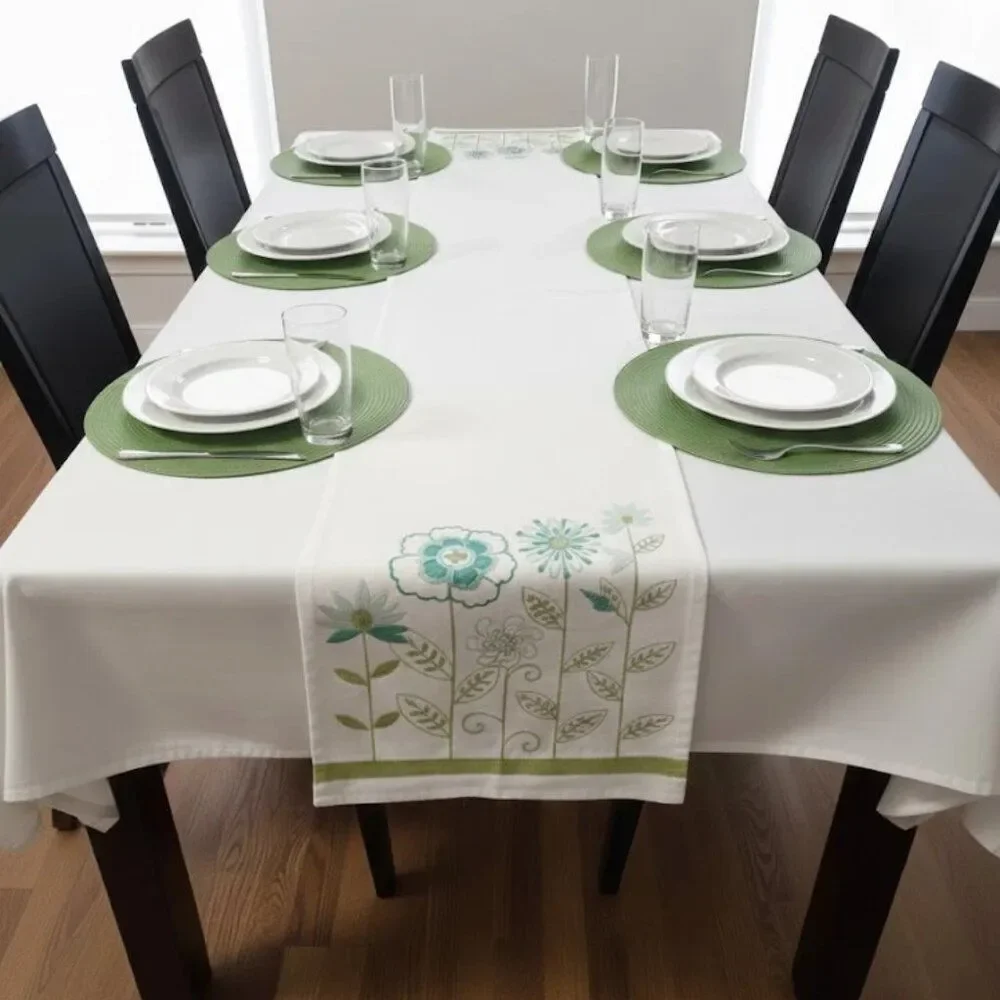 Tablecloth, Runner and Placemats, Set od 8